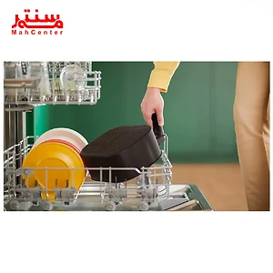 سرخ کن فیلیپس HD9270 با سبد نچسب QuickClean، قابل شست‌وشو در ماشین ظرفشویی برای نظافت آسان.